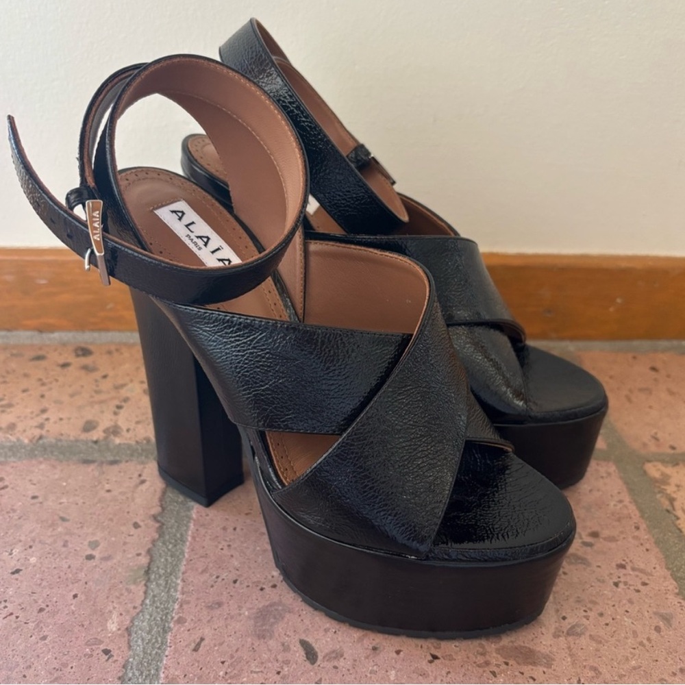 Alaia Paris Black Leather Platform Sandals